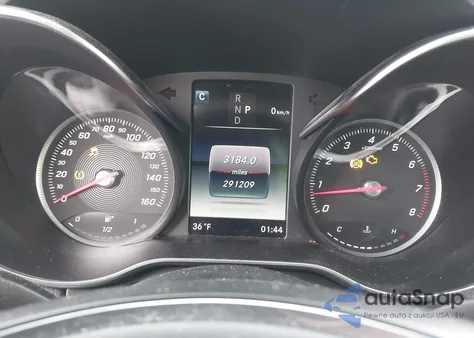 2018 Mercedes-Benz C 300 4Matic из США, поврежденный, VIN 55SWF4KB2JU241977